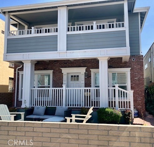 Detail Gallery Image 1 of 16 For 122 Roycroft Ave a,  Long Beach,  CA 90803 - 2 Beds | 1 Baths