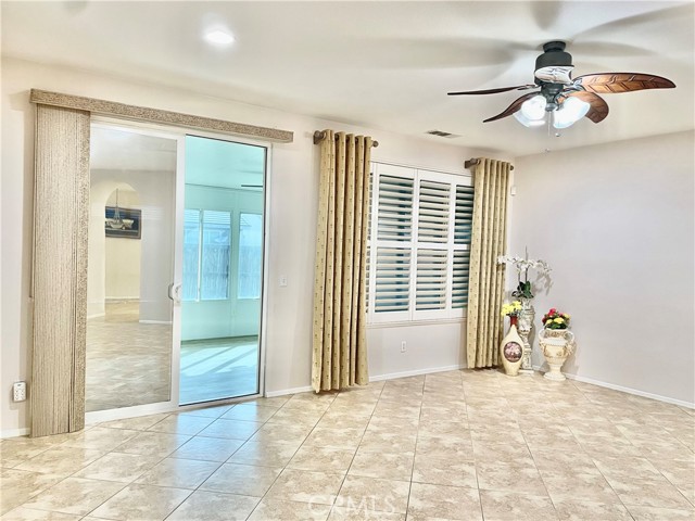 Detail Gallery Image 16 of 50 For 13953 Tawney Ridge Ln, Victorville,  CA 92394 - 4 Beds | 2 Baths