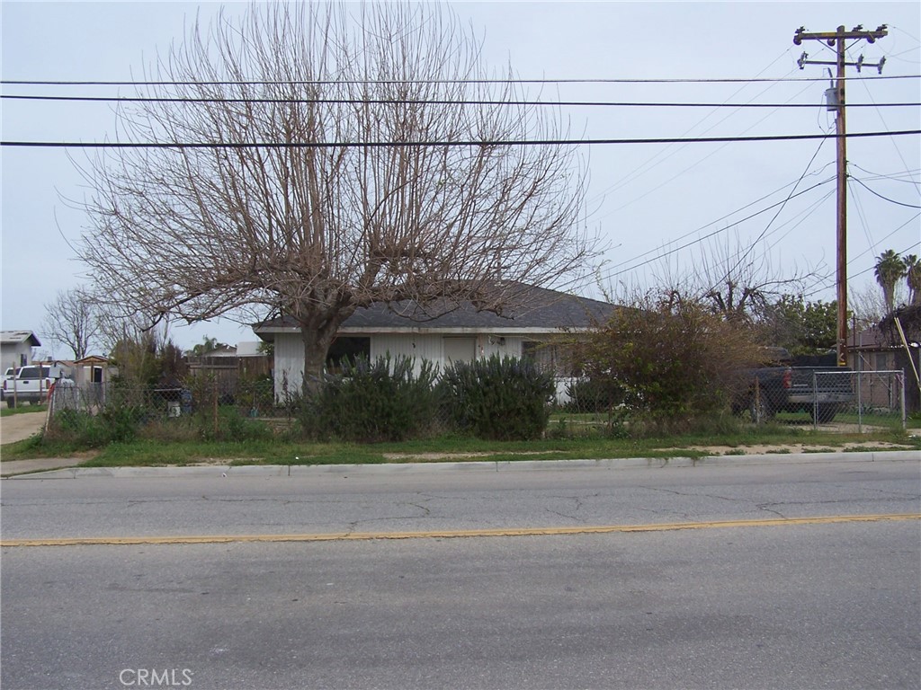 300 W Tulare Avenue, Shafter, CA 93263