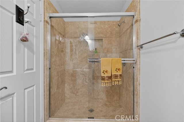 Image 21 of 46 For 26812 Peppertree Drive