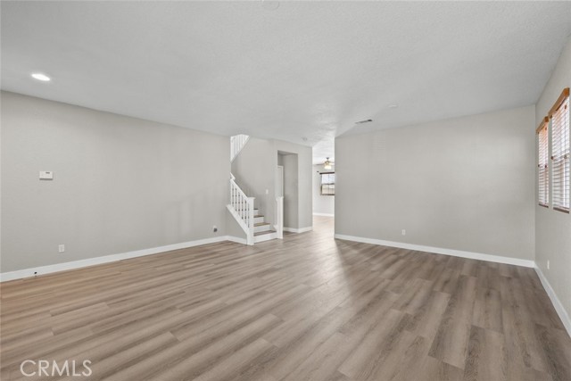 Detail Gallery Image 5 of 41 For 2455 Delicious Ln, Palmdale,  CA 93551 - 4 Beds | 3 Baths