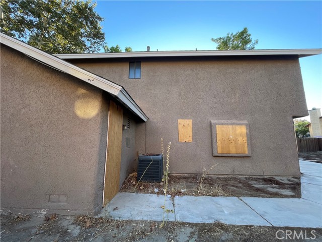 Detail Gallery Image 6 of 31 For 647 E Jenner St, Lancaster,  CA 93535 - 3 Beds | 2/1 Baths