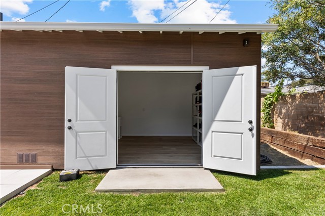 3556 Rutgers Avenue, Long Beach CA: https://media.crmls.org/medias/98be756b-1d37-4317-a805-1e2bd4f0db82.jpg