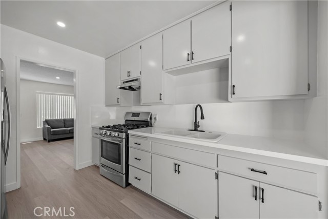 Detail Gallery Image 9 of 43 For 10117 Sharp Ave, Arleta,  CA 91331 - 4 Beds | 2/1 Baths