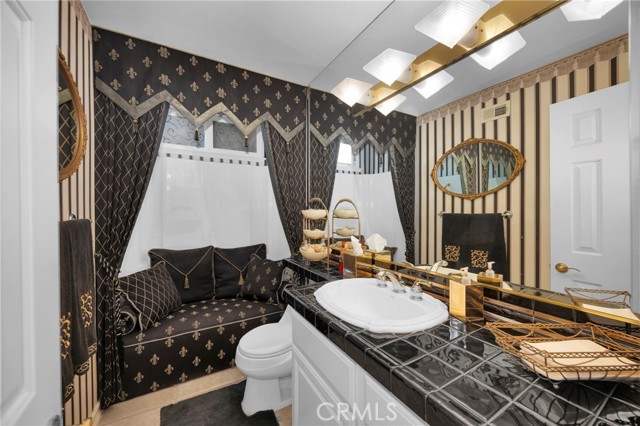 Detail Gallery Image 32 of 73 For 9902 Lapworth, Huntington Beach,  CA 92646 - 4 Beds | 5 Baths