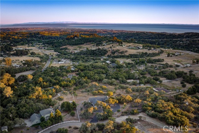 510 Obispo Pacific Trail, Arroyo Grande CA: https://media.crmls.org/medias/98c00852-c5ae-47fa-85ee-c176be53d86e.jpg