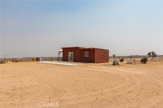 23833 Rancho Street, Apple Valley CA: https://media.crmls.org/medias/98c091e6-b635-46fd-8c89-a821a2a148f0.jpg