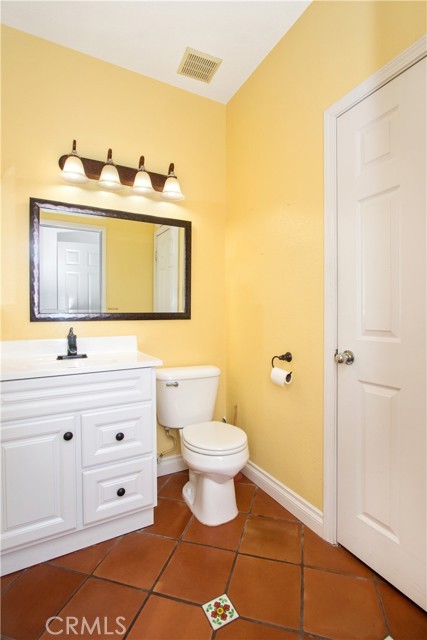 Detail Gallery Image 7 of 15 For 12232 Easter Bay Dr, Corona,  CA 91752 - 4 Beds | 2/1 Baths