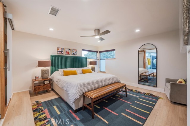 Detail Gallery Image 28 of 49 For 358 Santa Ana, Long Beach,  CA 90803 - 3 Beds | 3 Baths