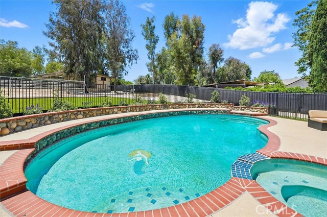 922 Carefree Drive, Simi Valley CA: https://media.crmls.org/medias/98c0c16e-e9ef-4dcf-9a3d-6fa89da9012e.jpg