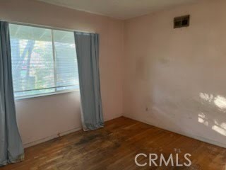 Detail Gallery Image 7 of 10 For 482 Rowland, Camarillo,  CA 93010 - 4 Beds | 2 Baths