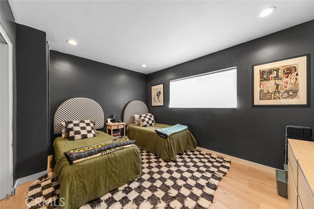 Detail Gallery Image 20 of 42 For 5681 E. Colorado St, Long Beach,  CA 90814 - 3 Beds | 2/1 Baths