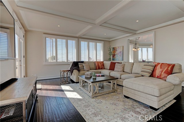 934 Duncan Avenue, Manhattan Beach, California 90266, 5 Bedrooms Bedrooms, ,4 BathroomsBathrooms,Residential,Sold,Duncan,SB17006848