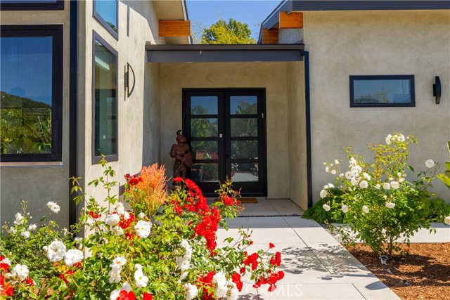 1088 Via Conca Doro, Vista CA: https://media.crmls.org/medias/98c18e67-0645-4bc5-89ae-5d3e5f447386.jpg