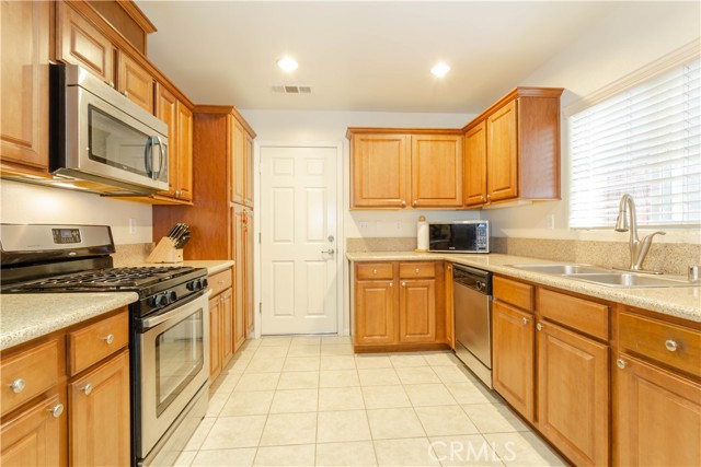 14069 Carlton Lane photo 6
