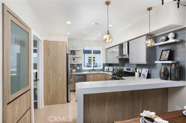 5 Brookline Avenue, Phillips Ranch CA: https://media.crmls.org/medias/98c297b2-b902-416d-8854-3c10201305ed.jpg
