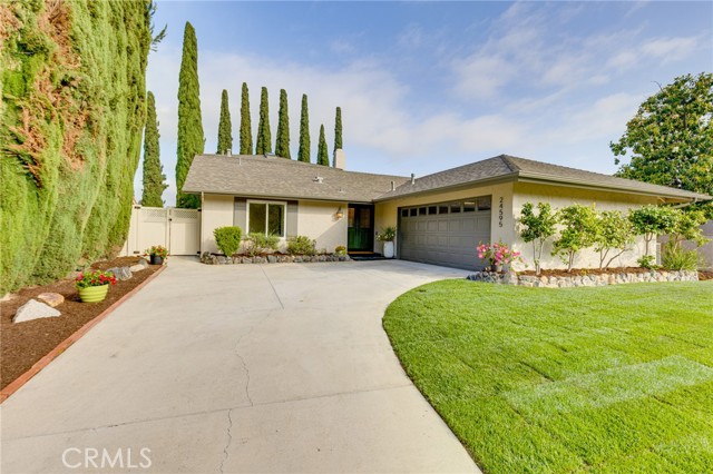 24595 Alcoba Drive, Mission Viejo CA: https://media.crmls.org/medias/98c2eec1-1848-4044-adbf-2bb22f3c2a72.jpg
