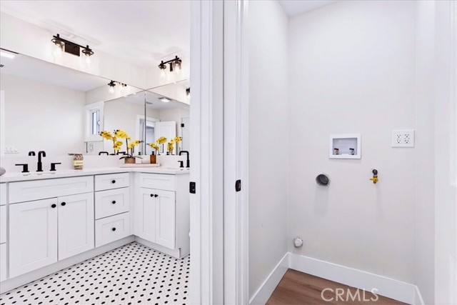 1254 Sanborn Avenue, Los Angeles CA: https://media.crmls.org/medias/98c32c9d-0ff3-4e26-b7ce-a25a84edc6c6.jpg