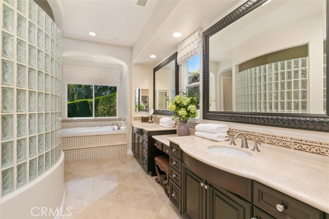 Detail Gallery Image 23 of 56 For 15 Corte Vizcaya, San Clemente,  CA 92673 - 5 Beds | 4/1 Baths