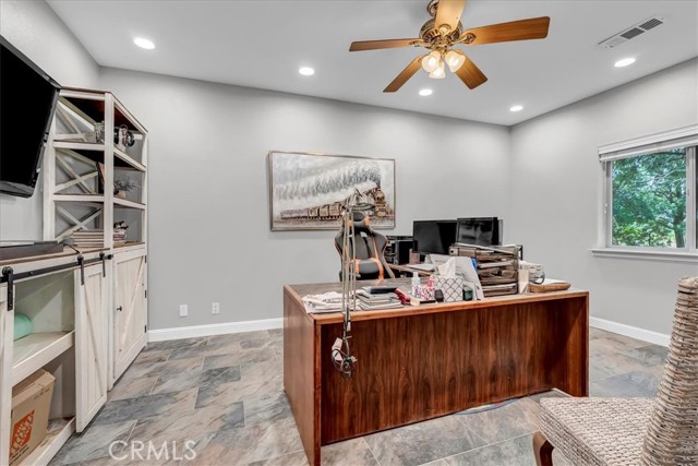 Detail Gallery Image 23 of 75 For 17276 Iona Ave, Lemoore,  CA 93245 - 3 Beds | 3 Baths