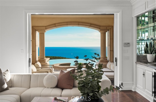 50 Pelican Crest, Newport Coast CA: https://media.crmls.org/medias/98c3d039-8228-4418-9358-2800c5c60b5e.jpg