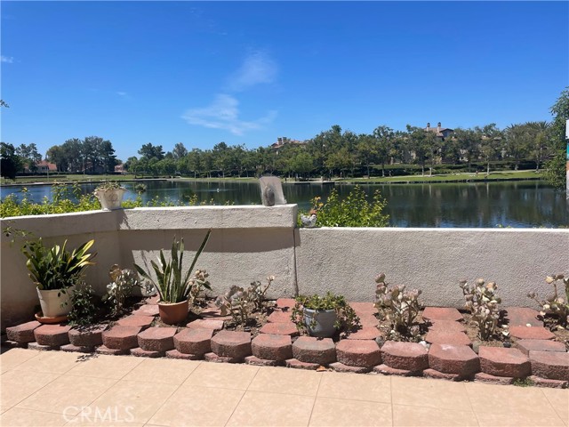 63 Brisa Del Lago, Rancho Santa Margarita CA: https://media.crmls.org/medias/98c3d5f0-aff8-4acd-9c7c-335534352d8e.jpg