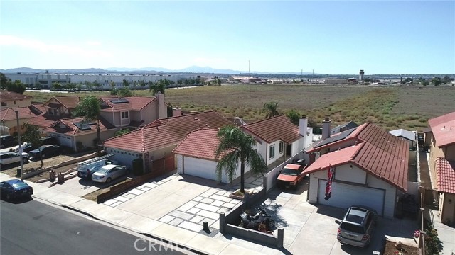 15685 Nadia Street, Moreno Valley CA: https://media.crmls.org/medias/98c440fd-e3c7-4f16-956c-01cc130bf780.jpg