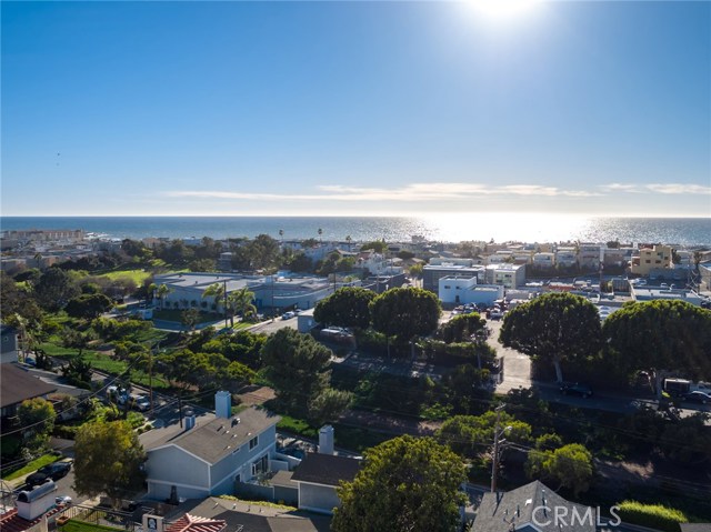 632 7th Street, Hermosa Beach, California 90254, 4 Bedrooms Bedrooms, ,3 BathroomsBathrooms,Residential,Sold,7th,SB17041704