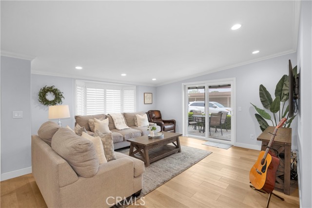 Detail Gallery Image 9 of 51 For 1671 Interlachen 285l,  Seal Beach,  CA 90740 - 2 Beds | 2 Baths