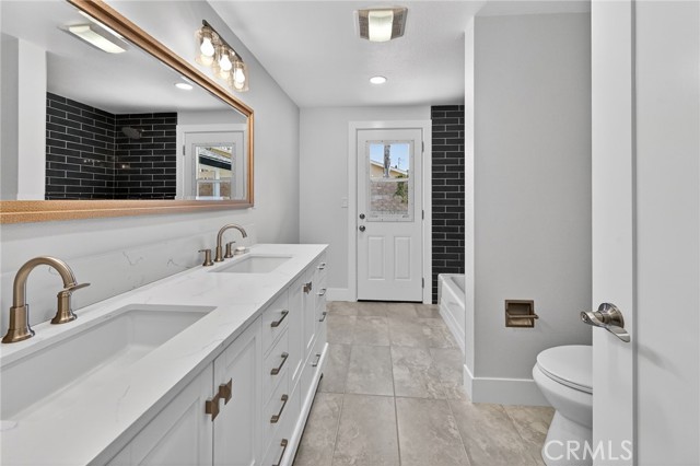 Detail Gallery Image 18 of 27 For 629 S Yorba, Orange,  CA 92869 - 4 Beds | 2 Baths