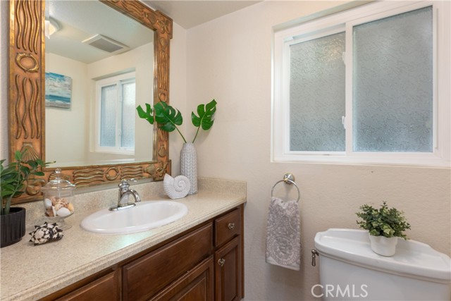 Detail Gallery Image 21 of 56 For 203 Utica Ave, Huntington Beach,  CA 92648 - 3 Beds | 2/1 Baths