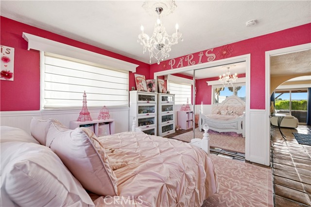 Image 31 of 75 For 74565 22nd Avenue