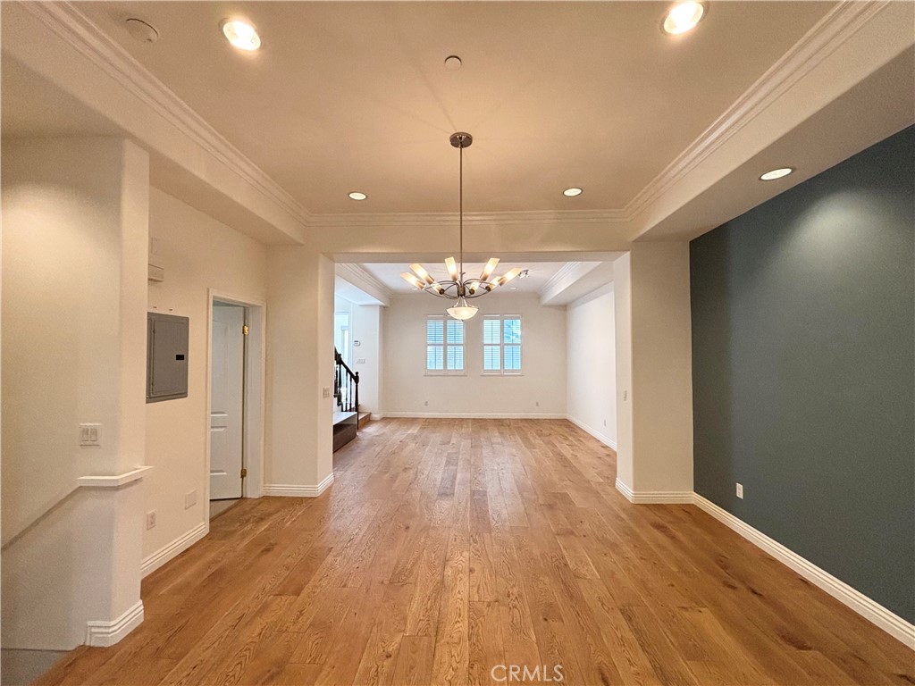 441 N Los Robles Avenue #16