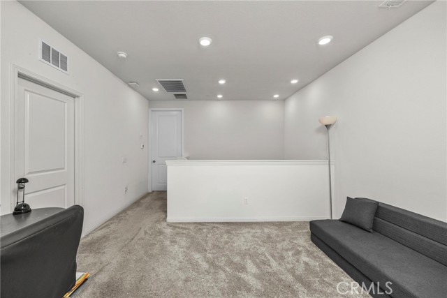 Detail Gallery Image 17 of 27 For 22886 Concord, Saugus,  CA 91350 - 2 Beds | 2/1 Baths