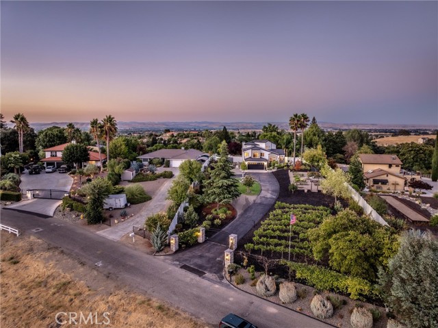 Detail Gallery Image 54 of 73 For 925 Osos Way, Paso Robles,  CA 93446 - 3 Beds | 2/1 Baths