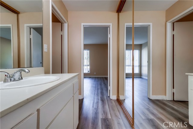 5585 E Pacific Coast, Long Beach CA: https://media.crmls.org/medias/98ca3894-e985-4ae6-b9b8-13c28ce5900c.jpg