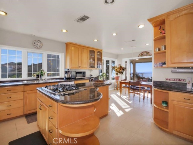 Breakfast Nook next to Kitchen