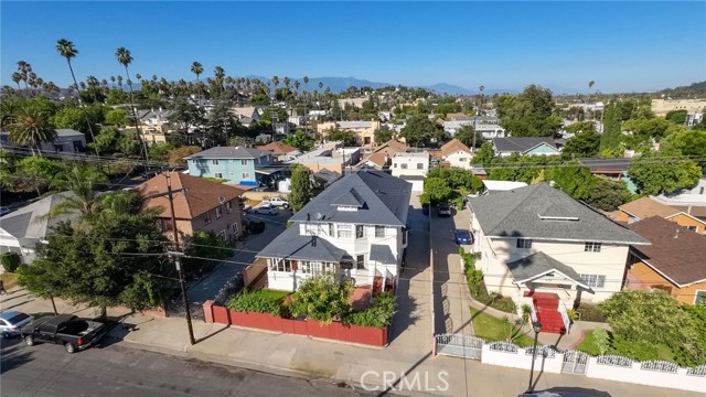225 N Avenue 57, Los Angeles CA: https://media.crmls.org/medias/98cd3478-6079-4de0-9e45-c5d3a561b046.jpg