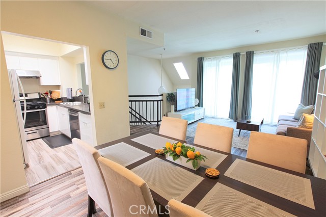 Detail Gallery Image 8 of 31 For 801 S 2nd St #4,  Alhambra,  CA 91801 - 3 Beds | 2 Baths