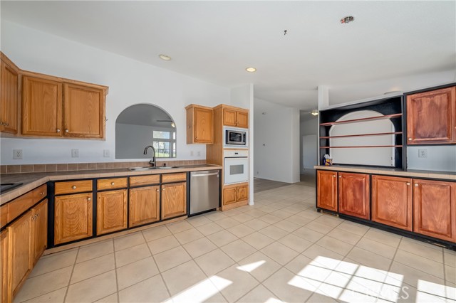 Detail Gallery Image 10 of 62 For 2940 Blackfeet Trl, Clearlake Oaks,  CA 95423 - 3 Beds | 2 Baths