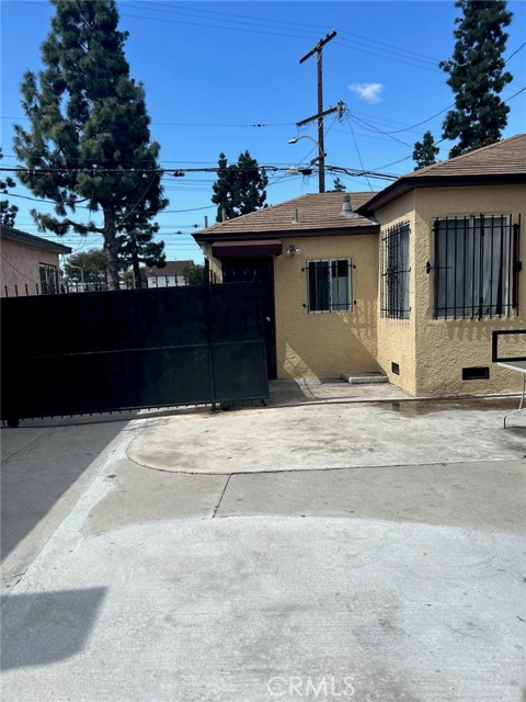 Image 2 for 11934 Willowbrook Ave, Los Angeles, CA 90059