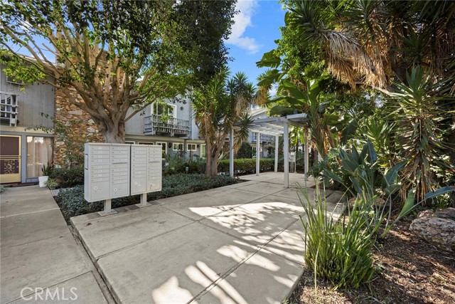 Detail Gallery Image 23 of 29 For 313 N Acacia #C, Fullerton,  CA 92831 - 2 Beds | 1/1 Baths