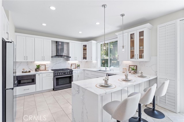 Detail Gallery Image 2 of 32 For 2 Washington, Irvine,  CA 92606 - 4 Beds | 2/1 Baths