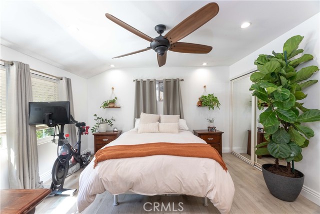 19922 Carmania Lane, Huntington Beach CA: https://media.crmls.org/medias/98cf17c2-51d2-44b3-ab19-b019fbcf51d3.jpg