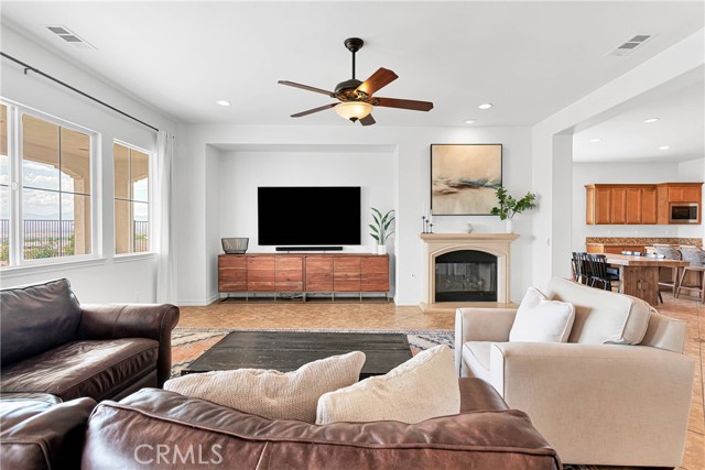 Detail Gallery Image 13 of 63 For 19539 Chuparosa Rd, Apple Valley,  CA 92307 - 4 Beds | 3/1 Baths