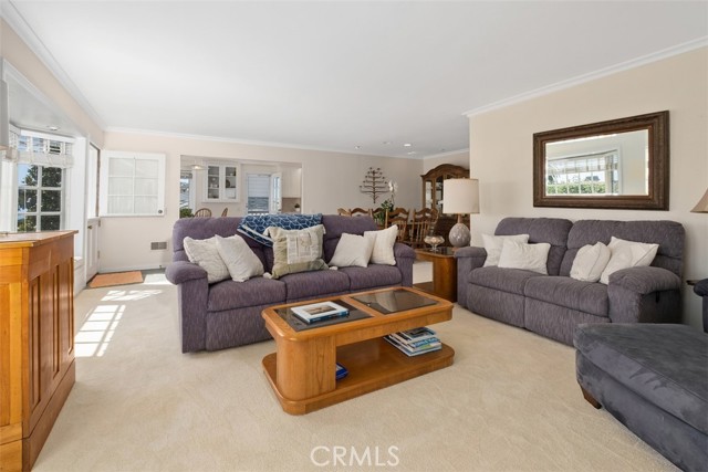 9 N Encino, Laguna Beach CA: https://media.crmls.org/medias/98cf5955-b887-44a5-b424-7a79894c772c.jpg
