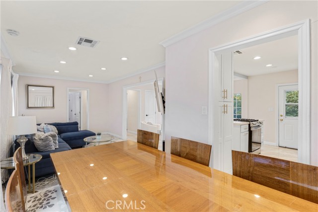 19119 Lemay Street, Reseda CA: https://media.crmls.org/medias/98cf7e87-eaeb-4d4c-bcb5-9ce7368c7178.jpg
