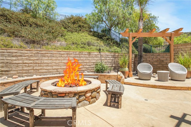 Detail Gallery Image 26 of 30 For 586 Grass Valley St, Simi Valley,  CA 93065 - 4 Beds | 3 Baths