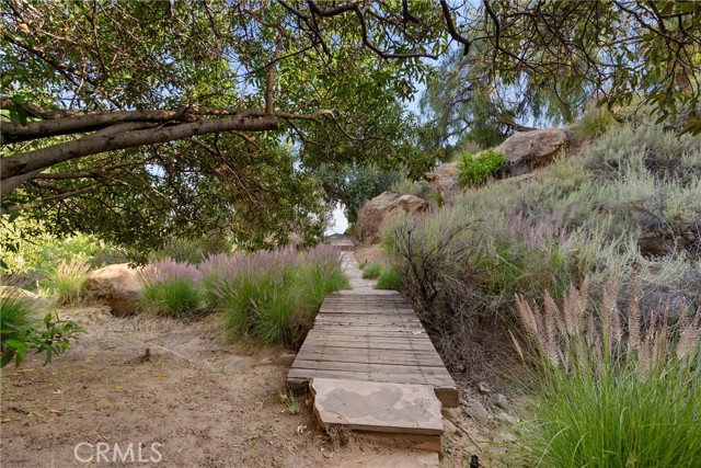 9314 Stevens Way, West Hills CA: https://media.crmls.org/medias/98cff490-fd9f-4741-b9d8-3e14c7fdc6bd.jpg