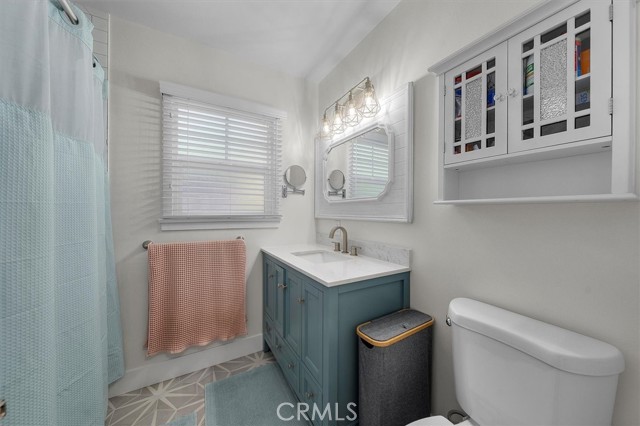 5535 W 142nd Place, Hawthorne CA: https://media.crmls.org/medias/98d03863-9b2c-4b5c-b858-20192fb8888c.jpg